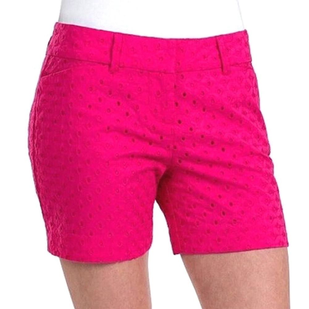 THE LIMITED TAILORED EYELET PINK SHORTS BARBIECORE COLORFUL POP SWEET CASUAL